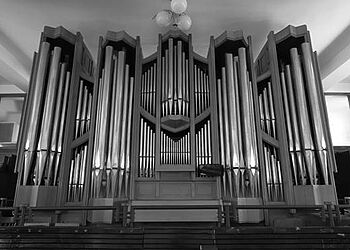 Το εκκλησιαστικό όργανο της Ευαγγελικής Εκκλησίας Κατερίνης Το εκκλησιαστικό όργανο της Ευαγγελικής Εκκλησίας Κατερίνης