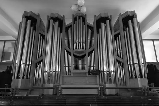 Το εκκλησιαστικό όργανο της Ευαγγελικής Εκκλησίας Κατερίνης Το εκκλησιαστικό όργανο της Ευαγγελικής Εκκλησίας Κατερίνης