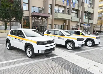 Τρία νέα ηλεκτρικά οχήματα στον στόλο του Δήμου Κατερίνης Τρία νέα ηλεκτρικά οχήματα στον στόλο του Δήμου Κατερίνης