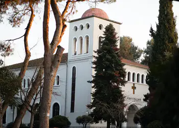 Χριστούγεννα μέσα σε έναν κόσμο που στενάζει Χριστούγεννα μέσα σε έναν κόσμο που στενάζει