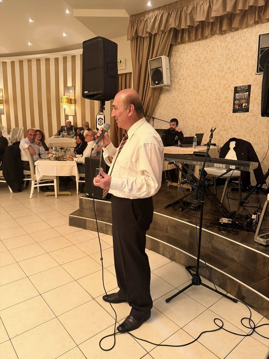 Χριστουγεννιάτικη χοροεσπερίδα του ΣΦΚ Πιερικός 1961 (εικόνες) Χριστουγεννιάτικη χοροεσπερίδα του ΣΦΚ Πιερικός 1961